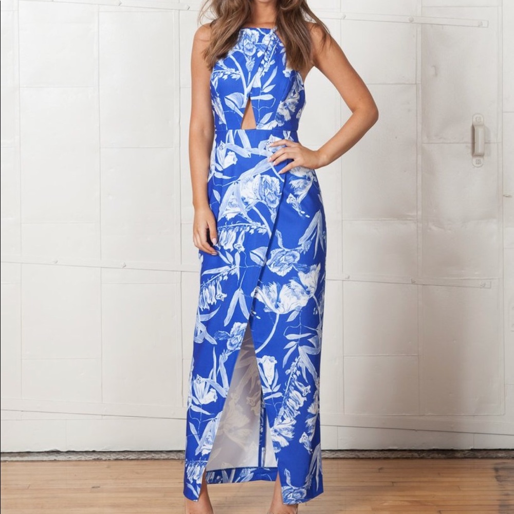 Stylestalker Blue Jasmine Print Maxi With Cut Out